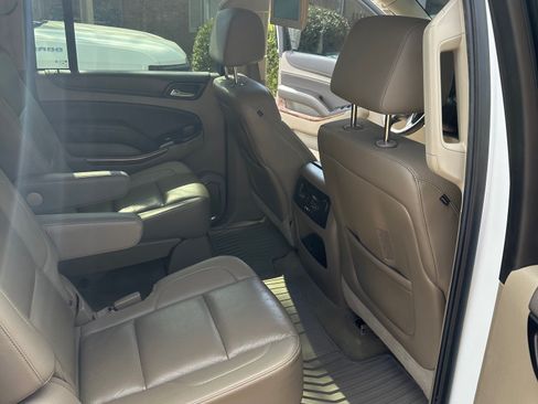 Used 2016 Chevrolet Suburban LTZ image 9