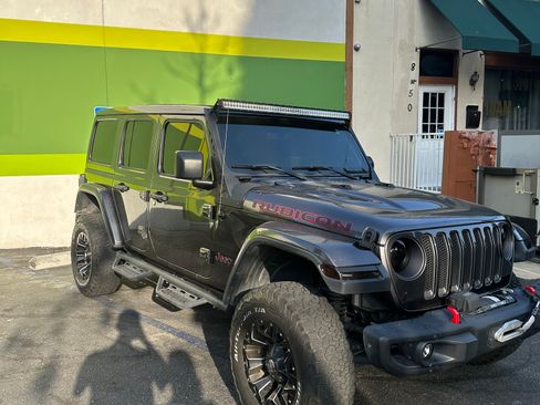 Used 2021 Jeep Wrangler Unlimited Rubicon image 14