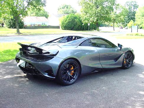 Used 2024 McLaren 750S Spider RWD image 24