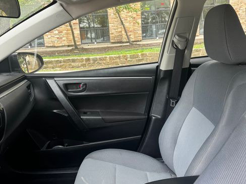 Used 2014 Toyota Corolla L image 11