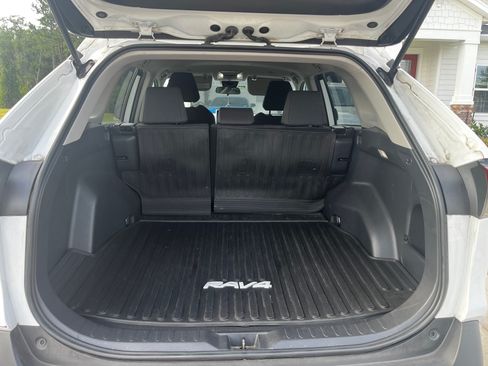 Used 2023 Toyota RAV4 LE FWD image 19