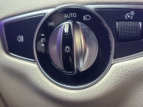 Used 2018 Mercedes-Benz E 300 image 27