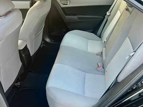 Used 2016 Toyota Corolla LE FWD image 15