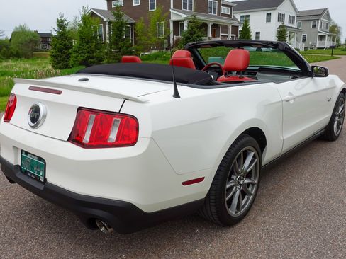 Used 2011 Ford Mustang GT RWD image 18
