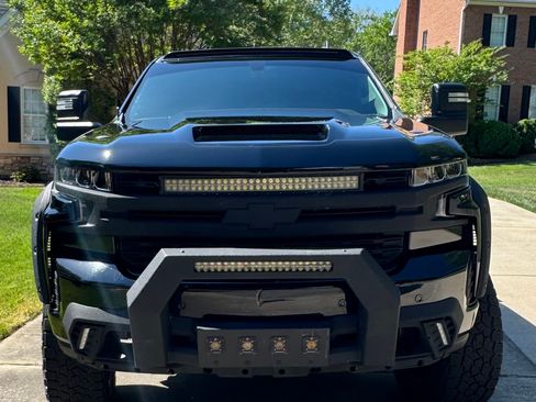 Used 2020 Chevrolet Silverado 1500 LT Trail Boss image 5