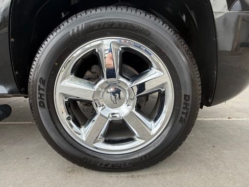 Used 2013 Chevrolet Avalanche LTZ image 25