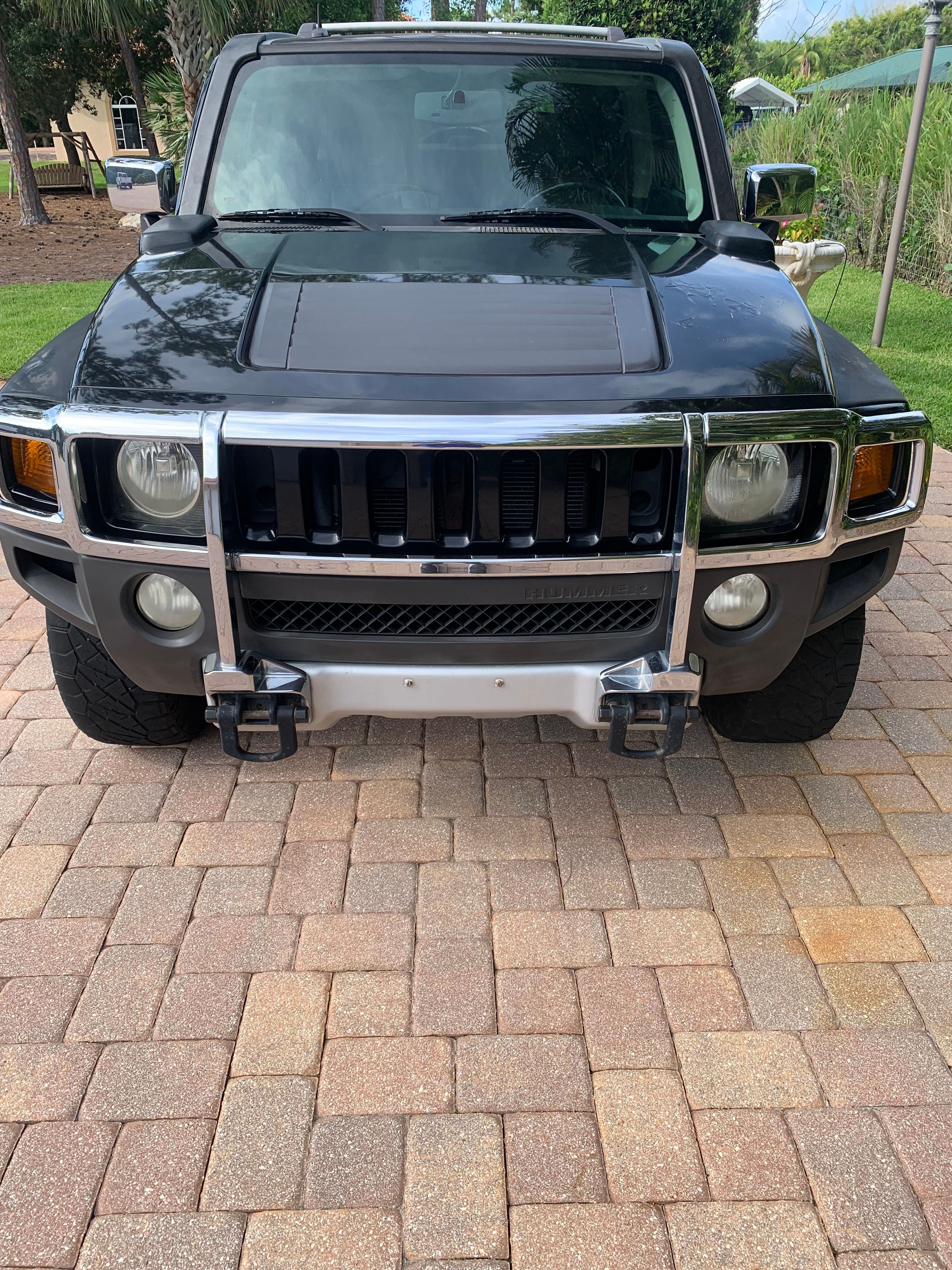 Used 2009 HUMMER H3 AWD/4WD image 1