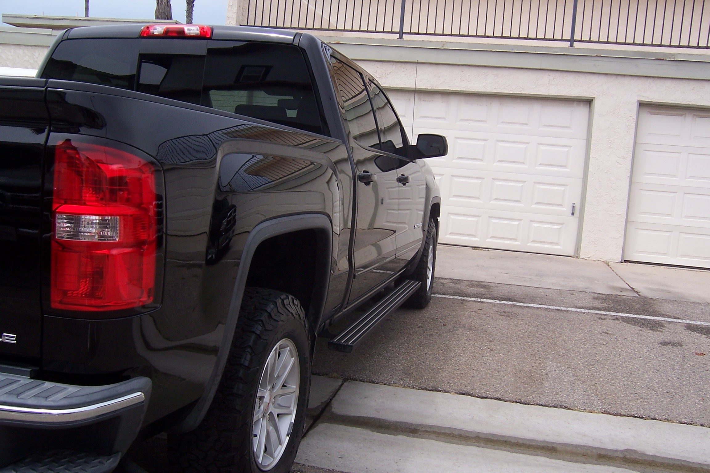 Used 2018 GMC Sierra 1500 SLE w/ SLE Value Package RWD image 12
