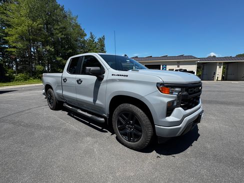 Used 2025 Chevrolet Silverado 1500 Custom w/ Turbomax Blackout Package AWD/4WD image 1