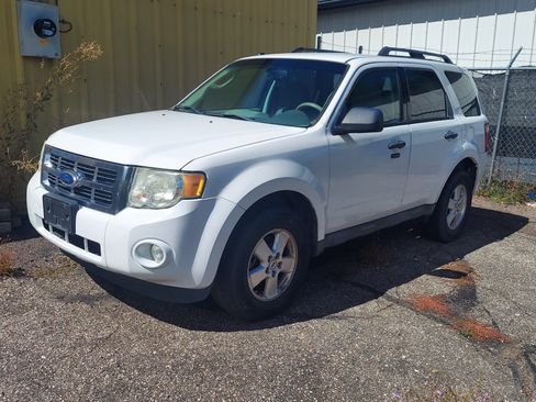 Used 2012 Ford Escape XLT image 4