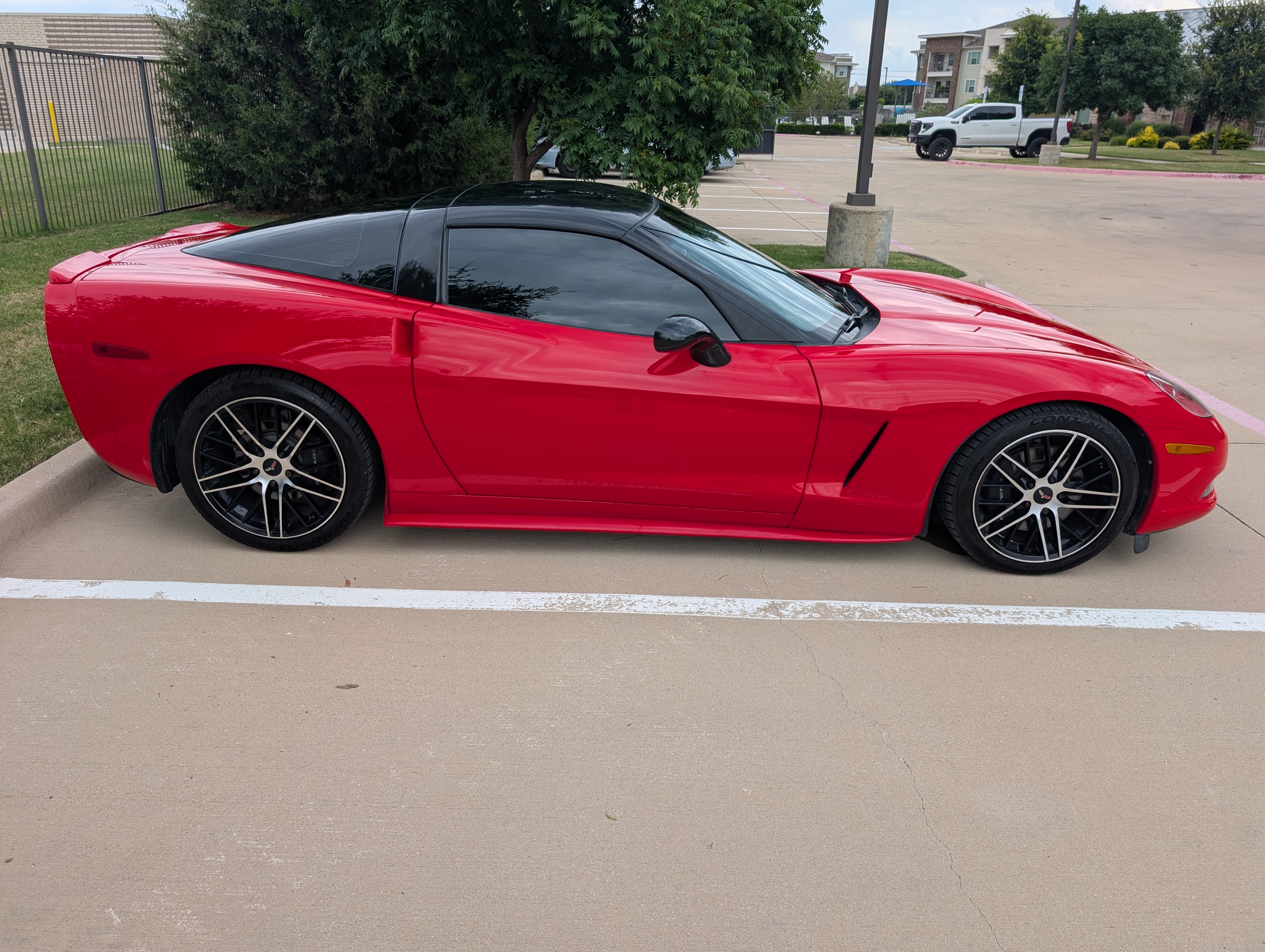 Used 2012 Chevrolet Corvette Coupe RWD image 4