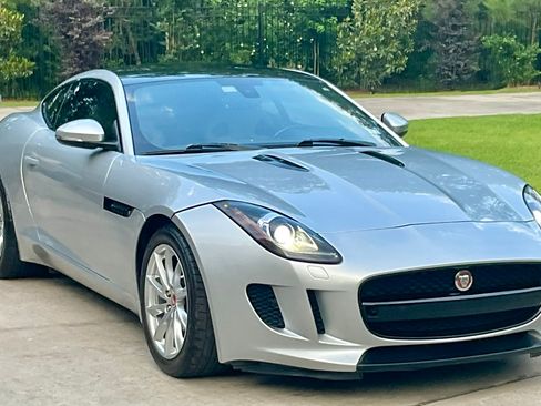 Used 2016 Jaguar F-TYPE Coupe RWD image 9