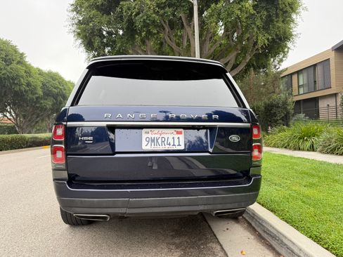Used 2020 Land Rover Range Rover HSE image 4
