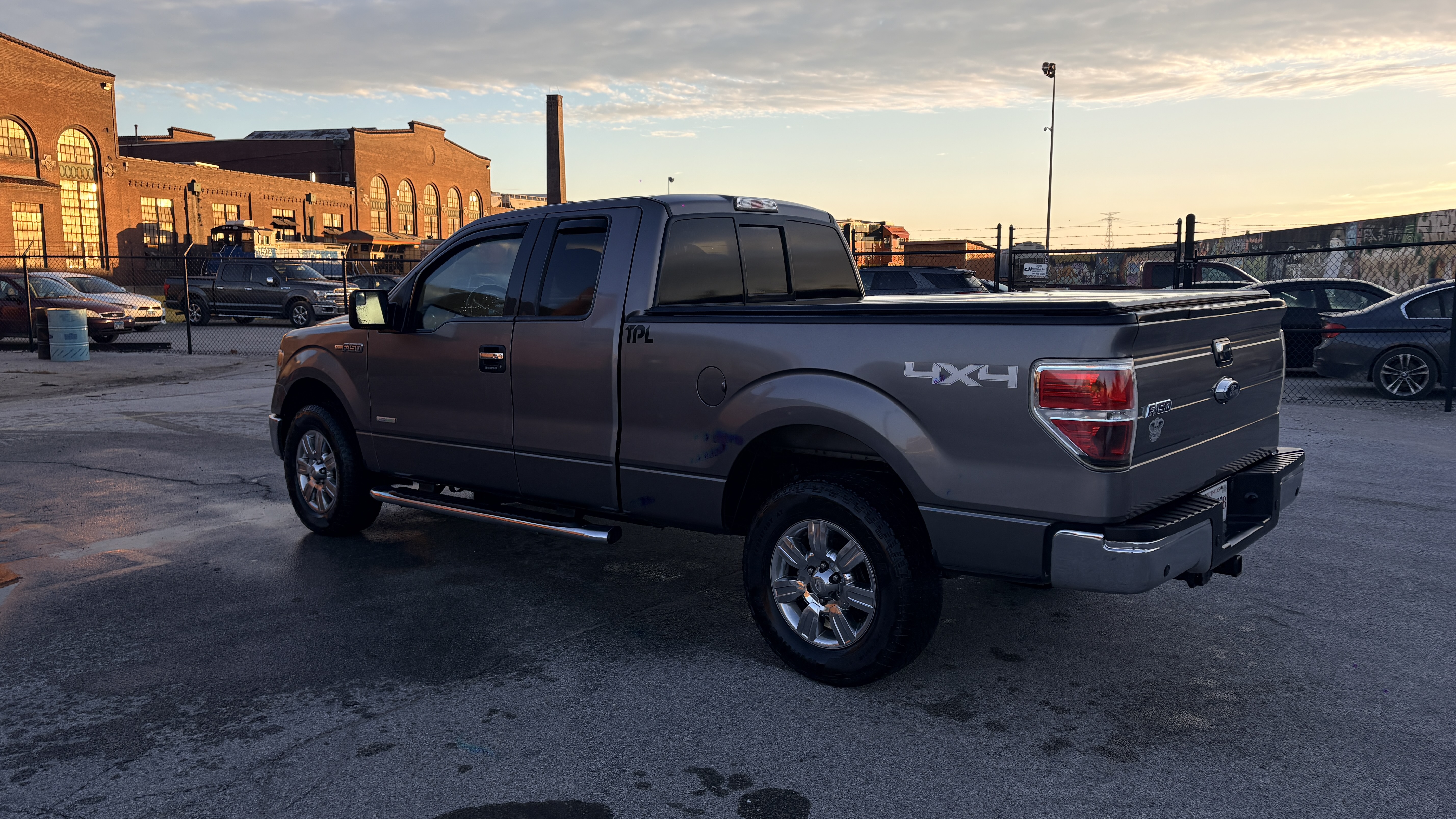 Used 2014 Ford F150 XLT w/ Equipment Group 302A Luxury AWD/4WD image 10