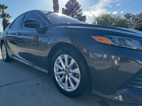 Used 2019 Toyota Camry LE image 4