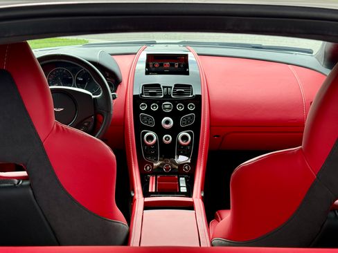 Used 2017 Aston Martin V12 Vantage S RWD image 16
