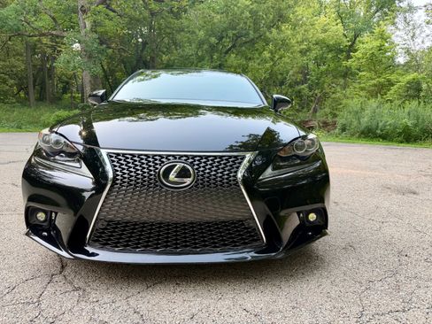 Used 2015 Lexus IS 250 AWD w/ F-Sport Package image 2