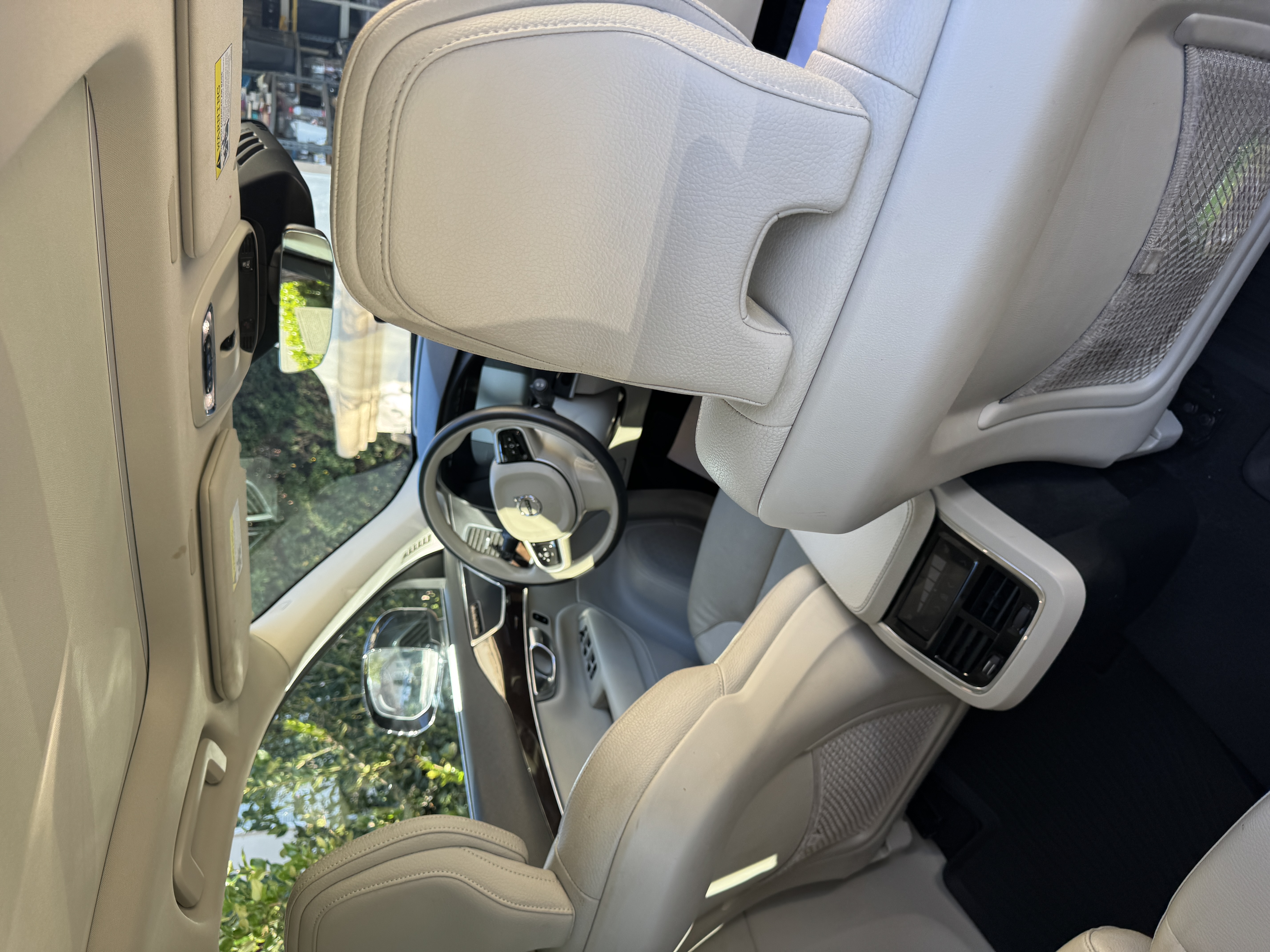 Used 2019 Volvo XC90 T5 Momentum w/ Advanced Package AWD/4WD image 1