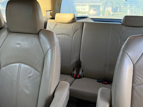 Used 2011 GMC Acadia SLT w/ LPO, 'HIT The Road' Package image 11