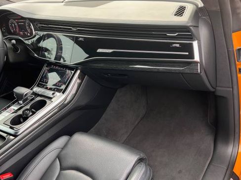 Used 2019 Audi Q8 Prestige image 10
