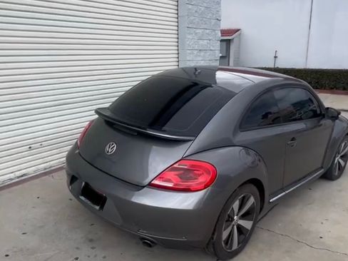 Used 2013 Volkswagen Beetle 2.0T image 16
