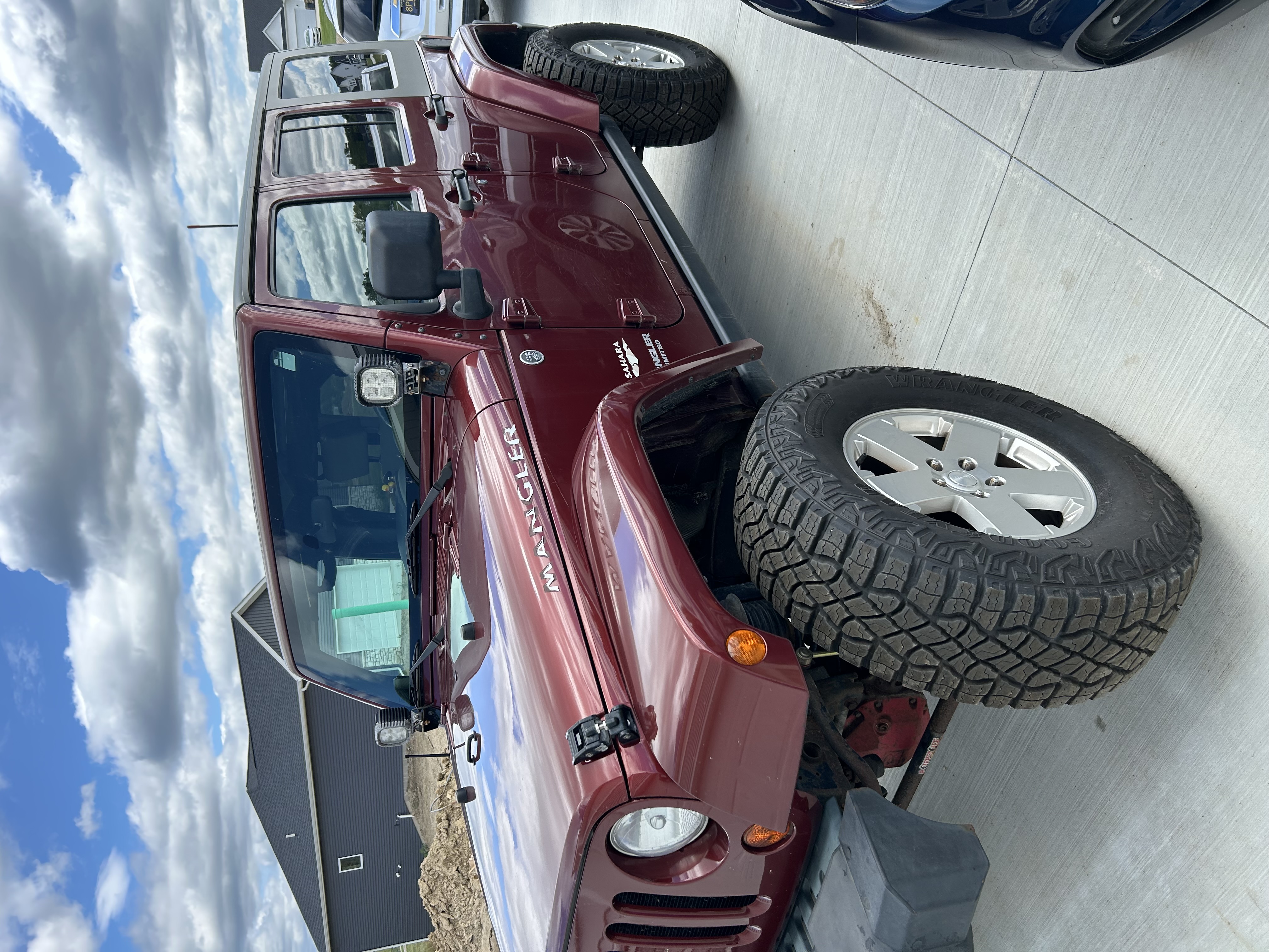 Used 2010 Jeep Wrangler Unlimited Sahara w/ Trailer Tow Group AWD/4WD image 1