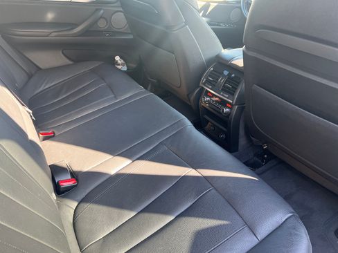 Used 2015 BMW X5 xDrive35d image 6