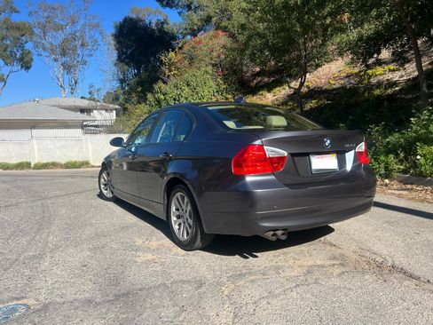 Used 2006 BMW 325i Sedan image 6