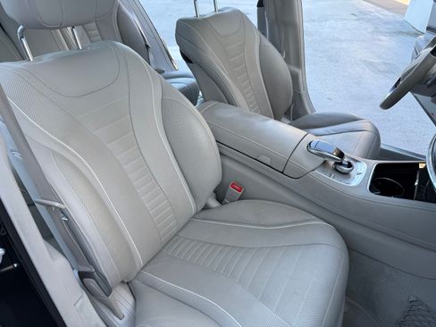 Used 2016 Mercedes-Benz S 550 Sedan image 16