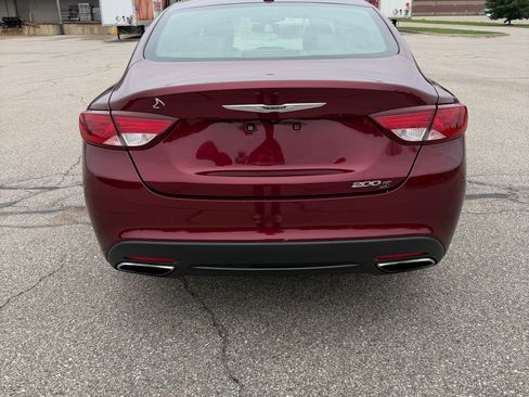 Used 2015 Chrysler 200 S w/ Comfort Group FWD image 12