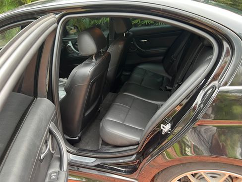 Used 2011 BMW M3 Sedan image 26