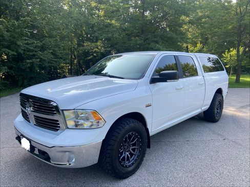 Used 2019 RAM 1500 Big Horn AWD/4WD image 1