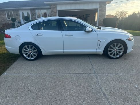 Used 2014 Jaguar XF 3.0 image 14
