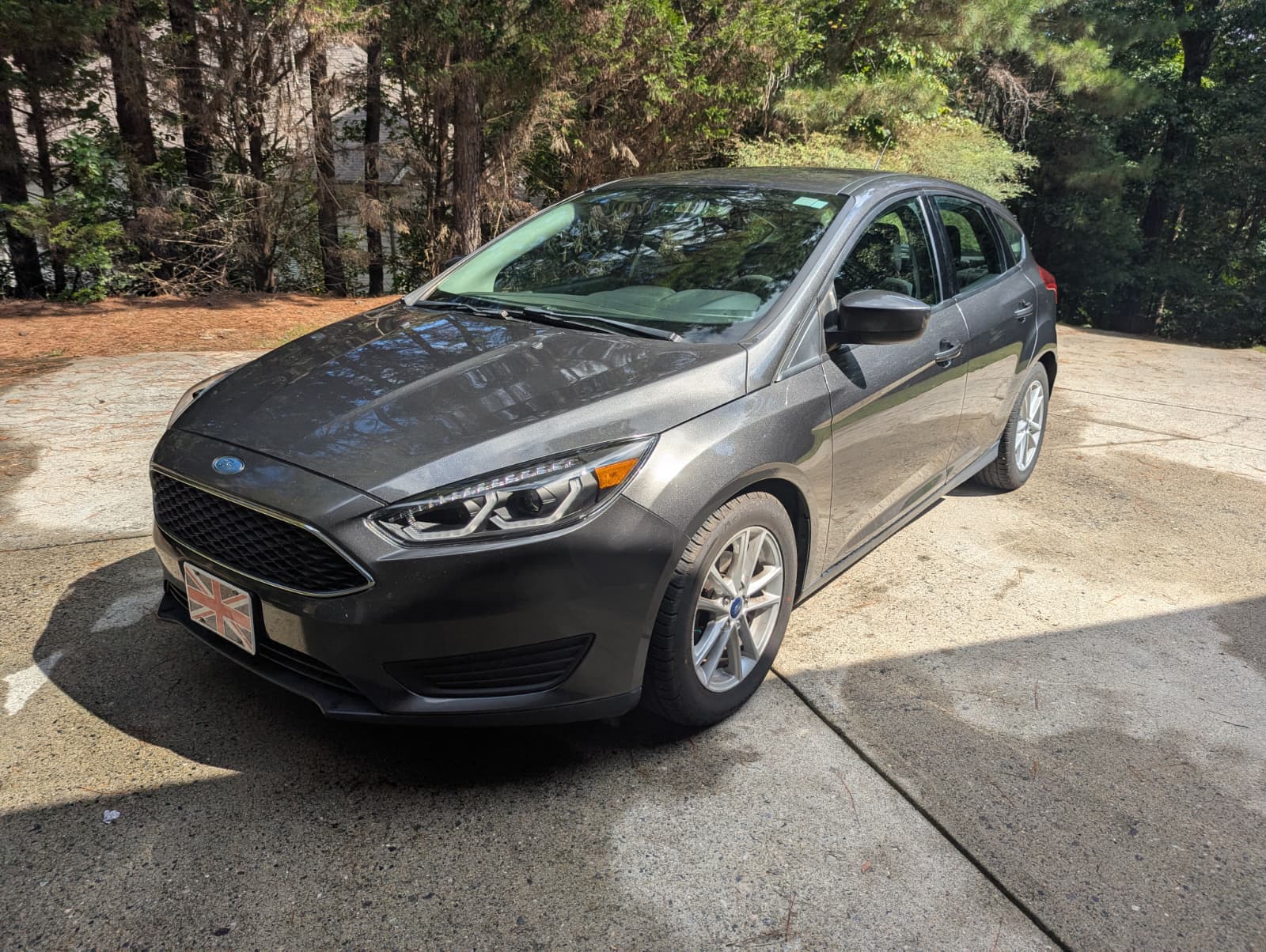 Used 2018 Ford Focus SE FWD image 1