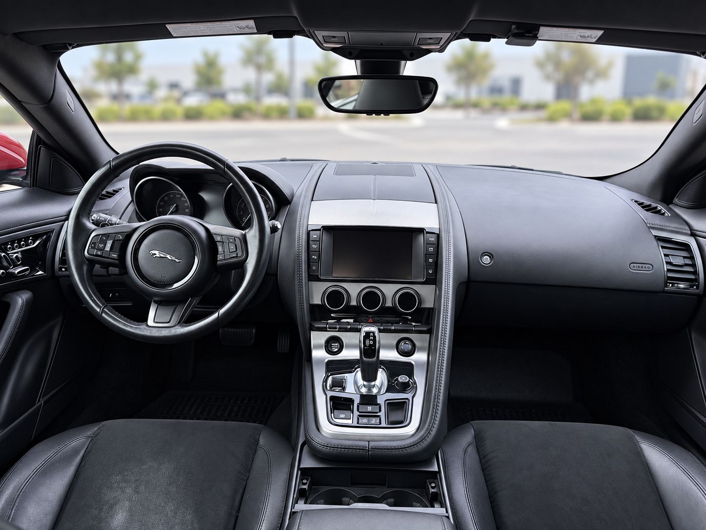 Used 2016 Jaguar F-TYPE Coupe RWD image 10