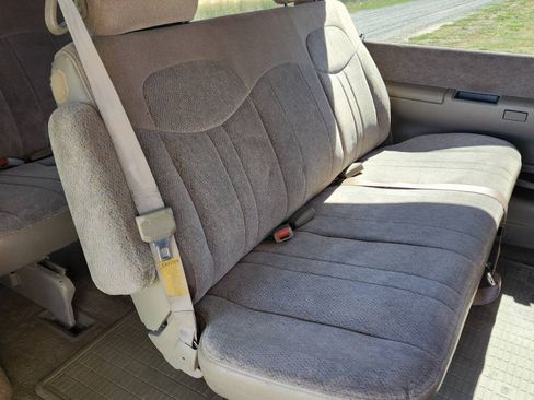 Used 1996 Chevrolet Astro AWD Passenger image 4