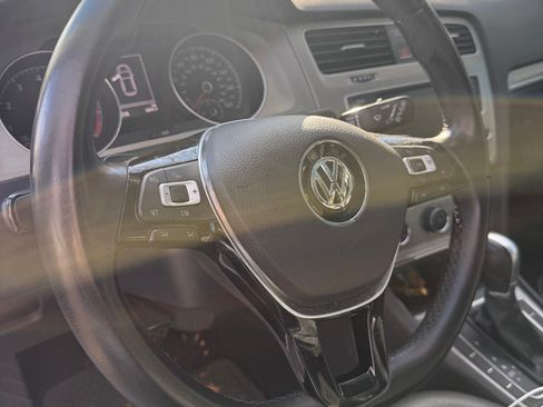 Used 2016 Volkswagen Golf SE w/ Lighting Package image 4