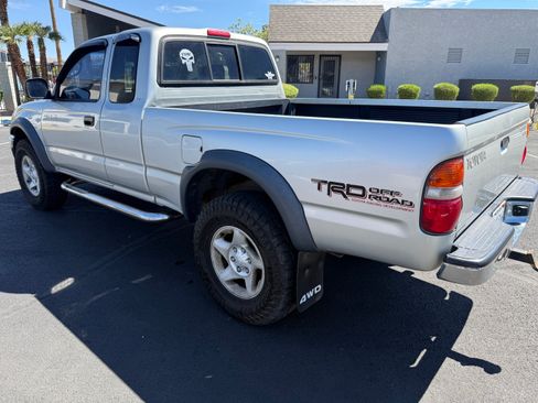Used 2003 Toyota Tacoma 4x4 Xtracab V6 w/ Convenience Pkg image 10