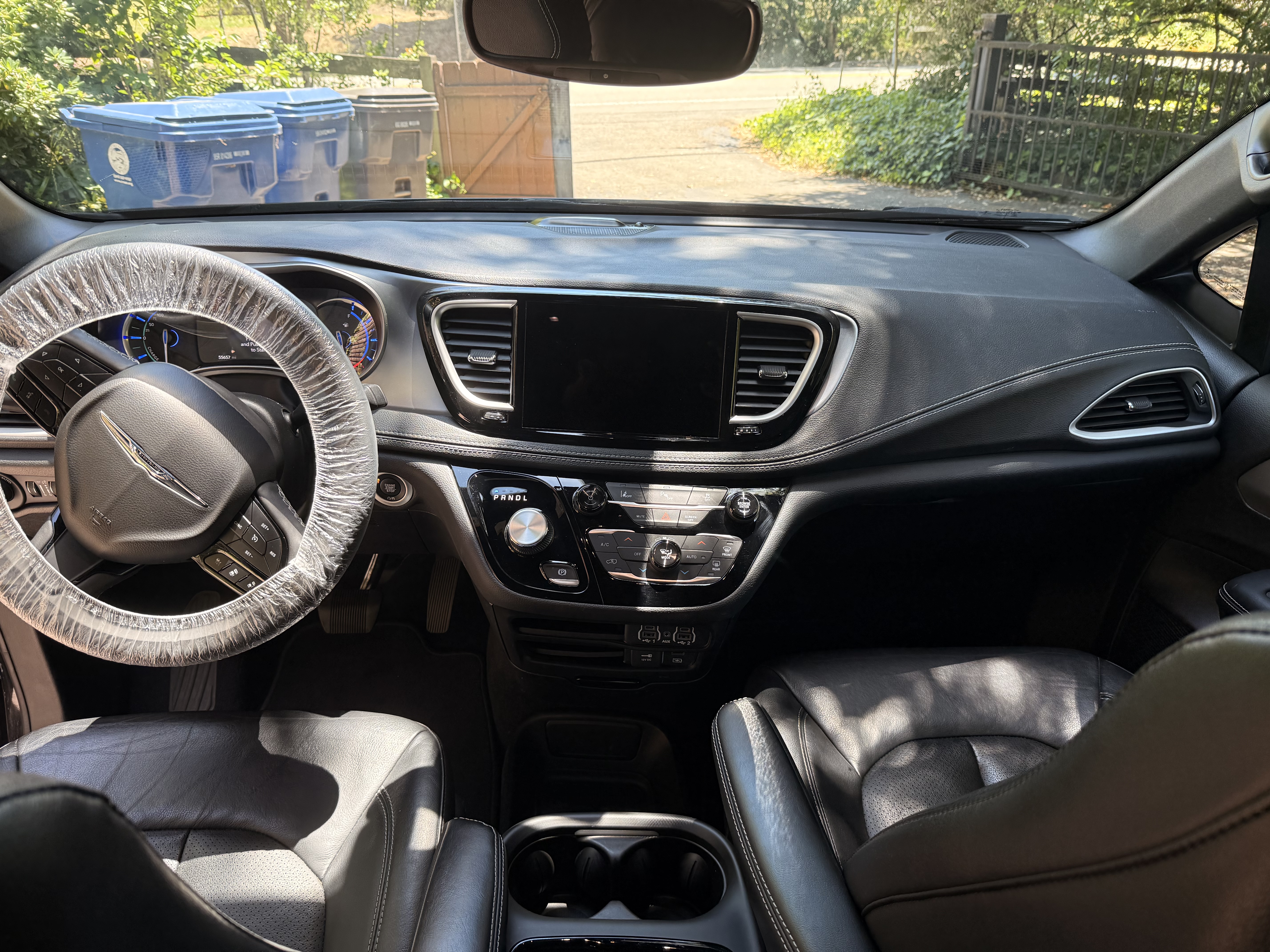 Used 2022 Chrysler Pacifica Touring-L w/ S Appearance Package FWD image 6