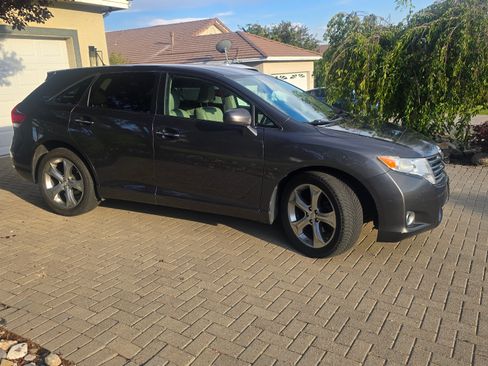 Used 2009 Toyota Venza AWD image 4