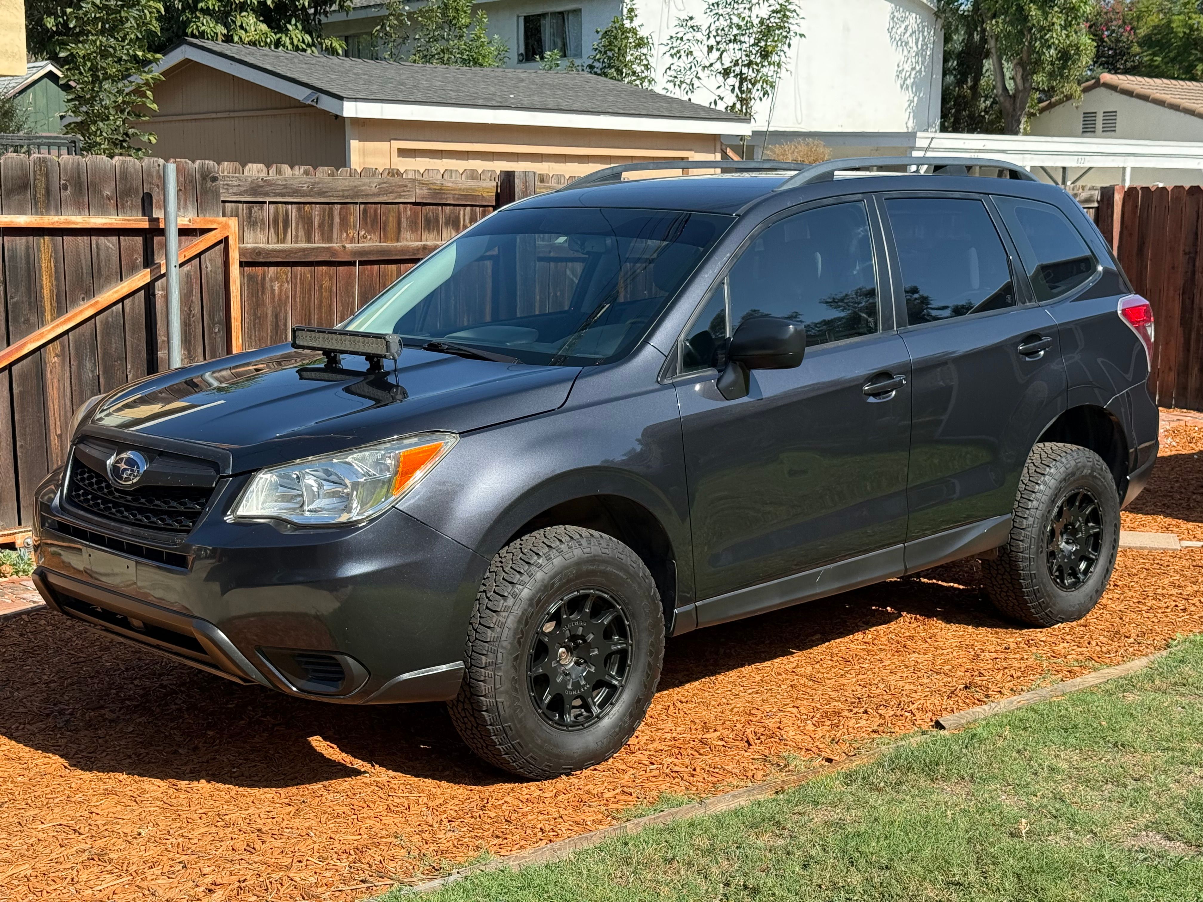 Used 2015 Subaru Forester 2.5i w/ Alloy Wheel Package AWD/4WD image 13