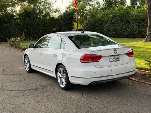 Used 2014 Volkswagen Passat TDI SEL Premium FWD image 5
