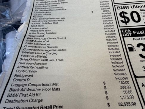 Used 2025 BMW 330i Sedan w/ Premium Package image 8