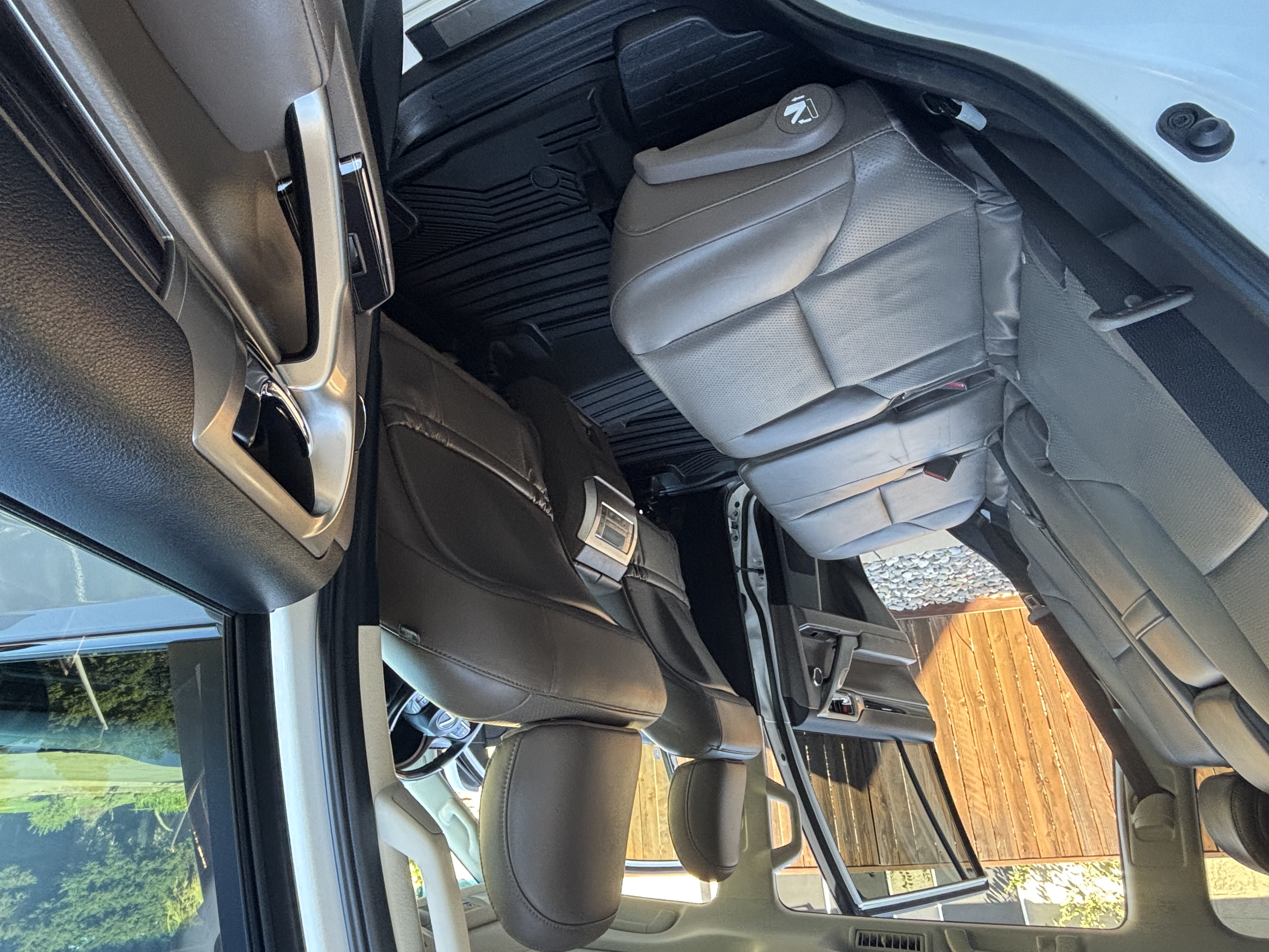 Used 2020 Lexus GX 460 Luxury w/ Accessory Package AWD/4WD image 18