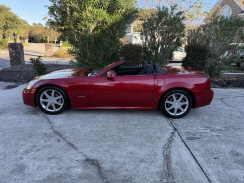 Used 2005 Cadillac XLR Convertible 2D image 2