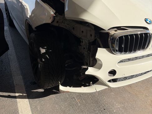 Used 2015 BMW X5 xDrive35i image 2