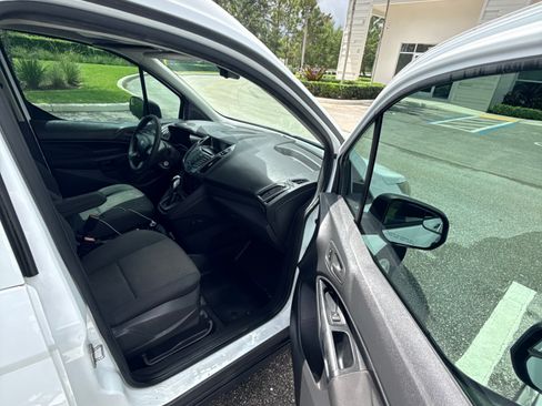 Used 2018 Ford Transit Connect XL image 6