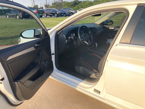 Used 2023 Volkswagen Jetta S FWD image 9