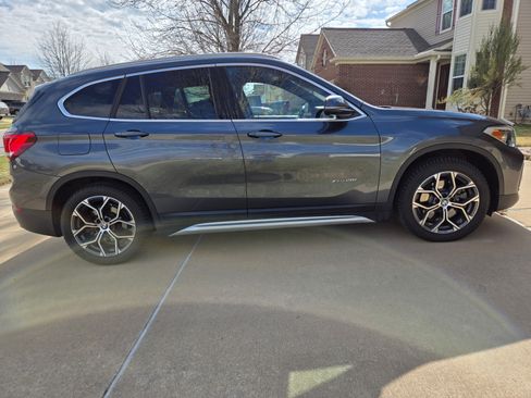 Used 2021 BMW X1 xDrive28i w/ Premium Package image 6
