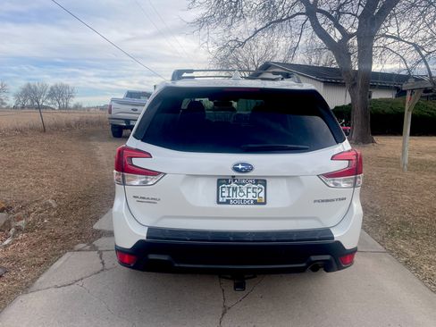 Used 2020 Subaru Forester Premium image 5